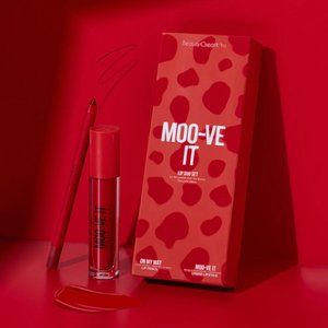 Beauty Creations Moo-ve It Lip Duo Set (Red) Liquid Lipstick + Liner